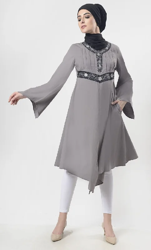 Smooth Knife Pleated Detailing Asymmetric Tunic With Aari Work