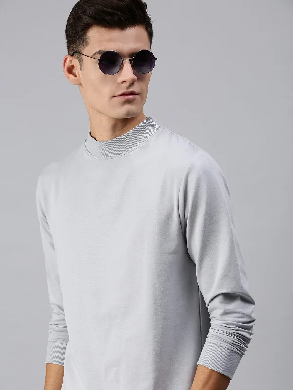 Pay Less Men Solid Grey Sweatshirt
