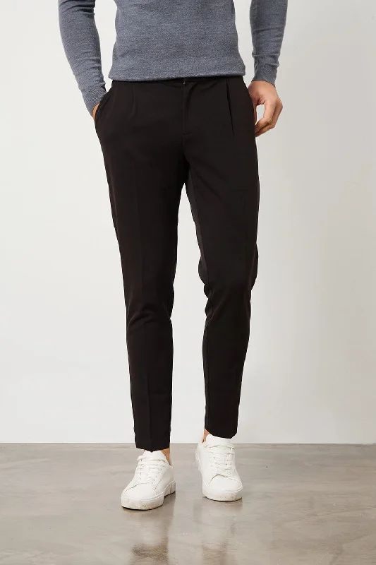 Act Fast Pleat Side Adjuster Pants in Black
