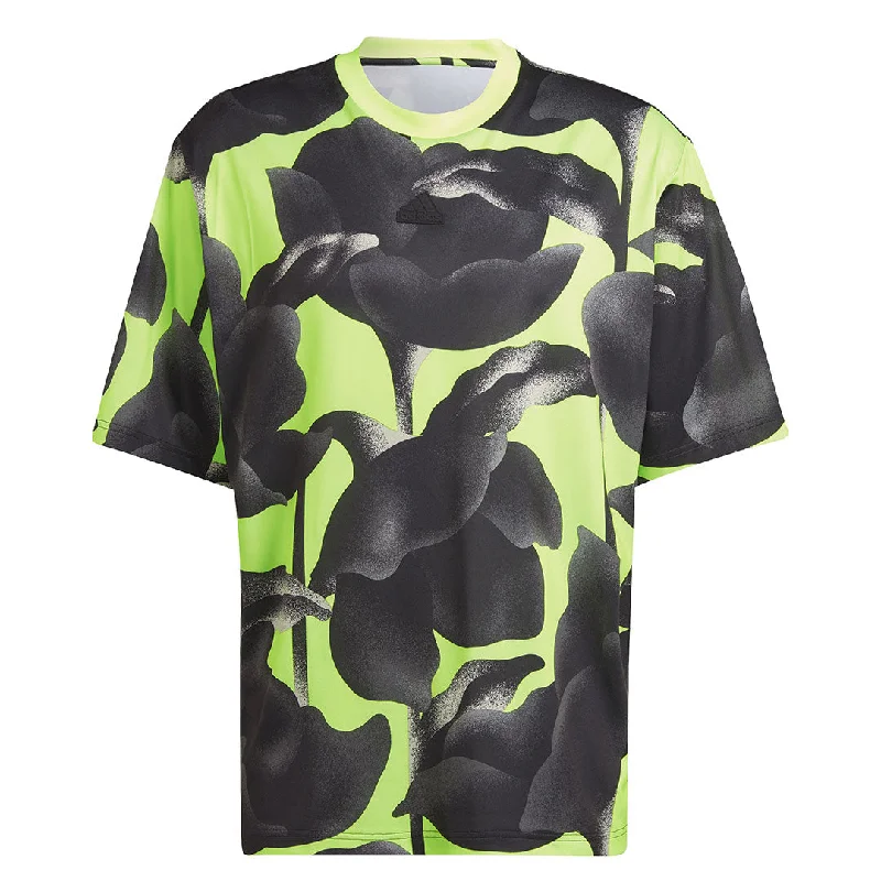 Don't Miss Out adidas - Men's City Escape T-Shirt (IA3083)