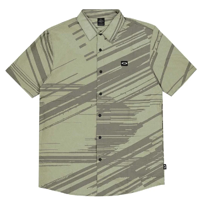 Reduced Rates Oakley - Men's Tempo Woven Short Sleeve Shirt (FOA404022 7AW)