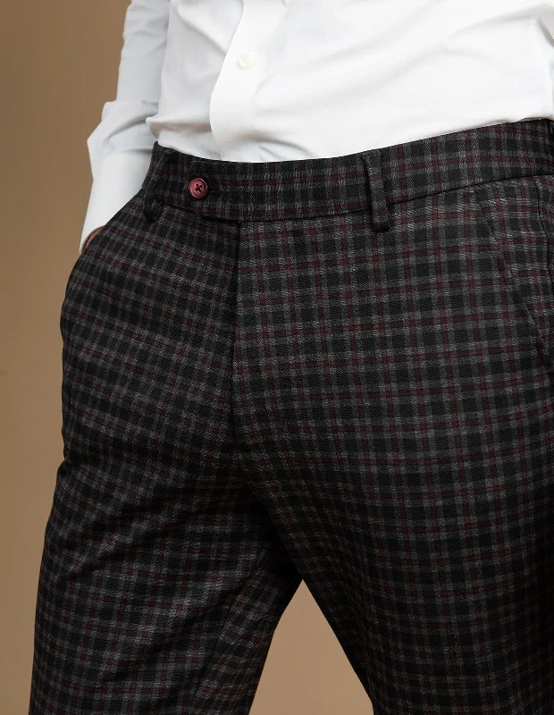 Savings Bonanza Black and Red Block Check | Chino