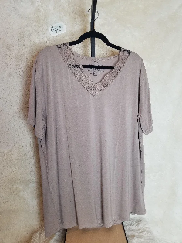 Very Fave V-neck Taupe