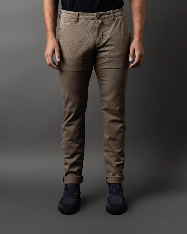Weekend Specials to Snag Chino Pants